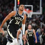 NBA: Com 40 pontos de Giannis, Bucks vencem Mavericks
