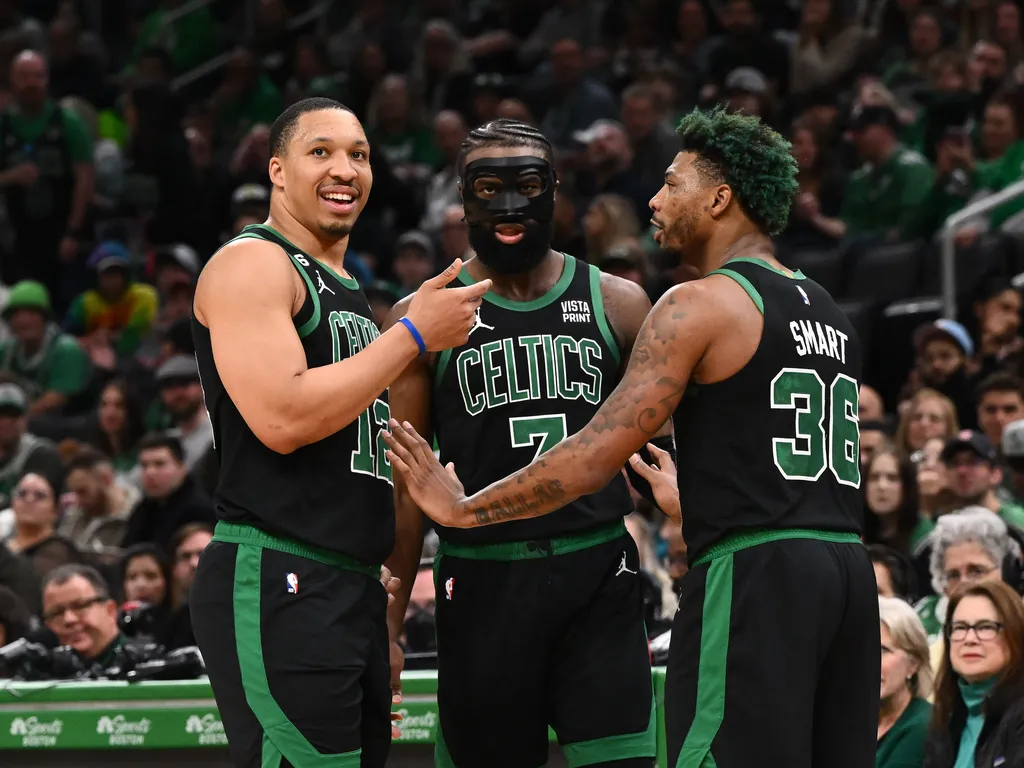 Mercado NBA: Mavs fecham com nome dos Celtics em troca tripla