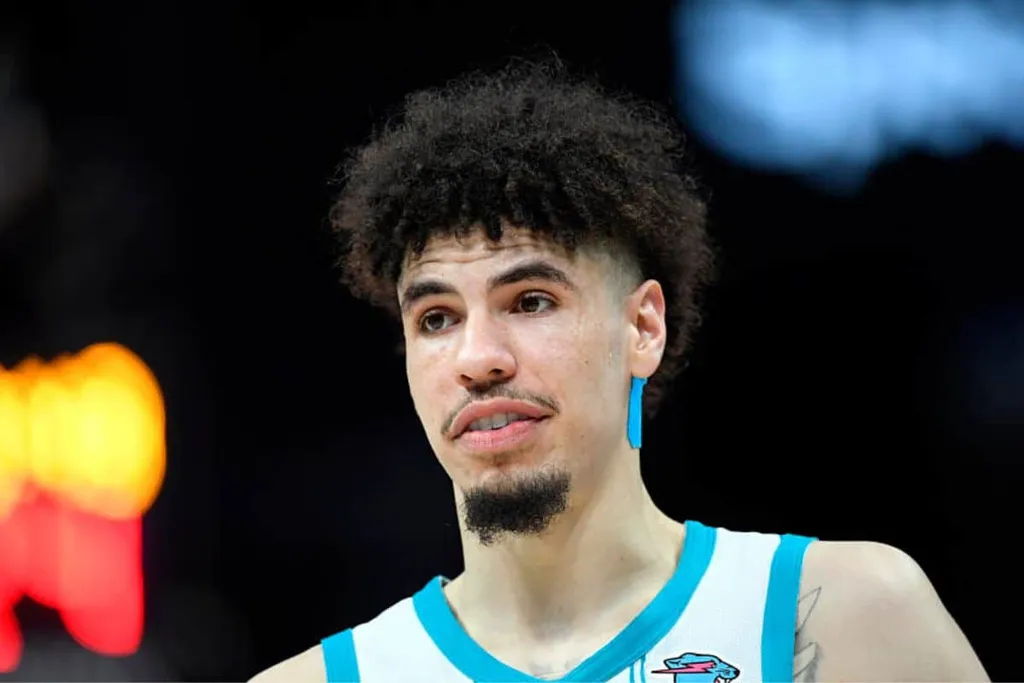 NBA: Exame confirma les&atilde;o s&eacute;ria de LaMelo Ball