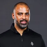 T&eacute;cnico dos Rockets explica por que preferiu VanVleet a Harden: &lsquo;Melhor op&ccedil;&atilde;o&rsquo;