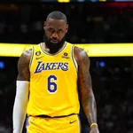 LeBron eterno? T&eacute;cnico dos Lakers faz previs&atilde;o absurda sobre o craque