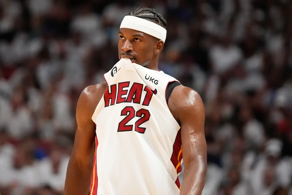 NBA: Heat ignora holofotes dos Celtics e tamb&eacute;m pode fazer hist&oacute;ria