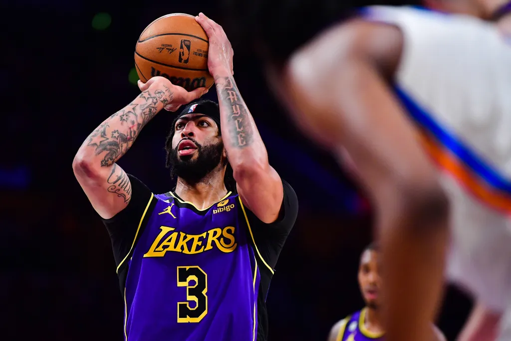 NBA: Anthony Davis comparece e Lakers d&atilde;o sinal de vida em reta final