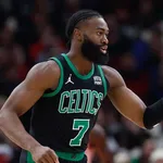 NBA: Jaylen Brown ironiza liberdade dada pelos Warriors em atropelo dos Celtics