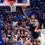 Sem Doncic, P.J. Washington decide no fim e Mavericks vencem Warriors em casa