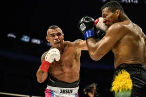 Vitor Belfort e Ronaldo Jacar&eacute; duelam no Gamebred Boxing 4. Foto: Reprodu&ccedil;&atilde;o/Twitter
