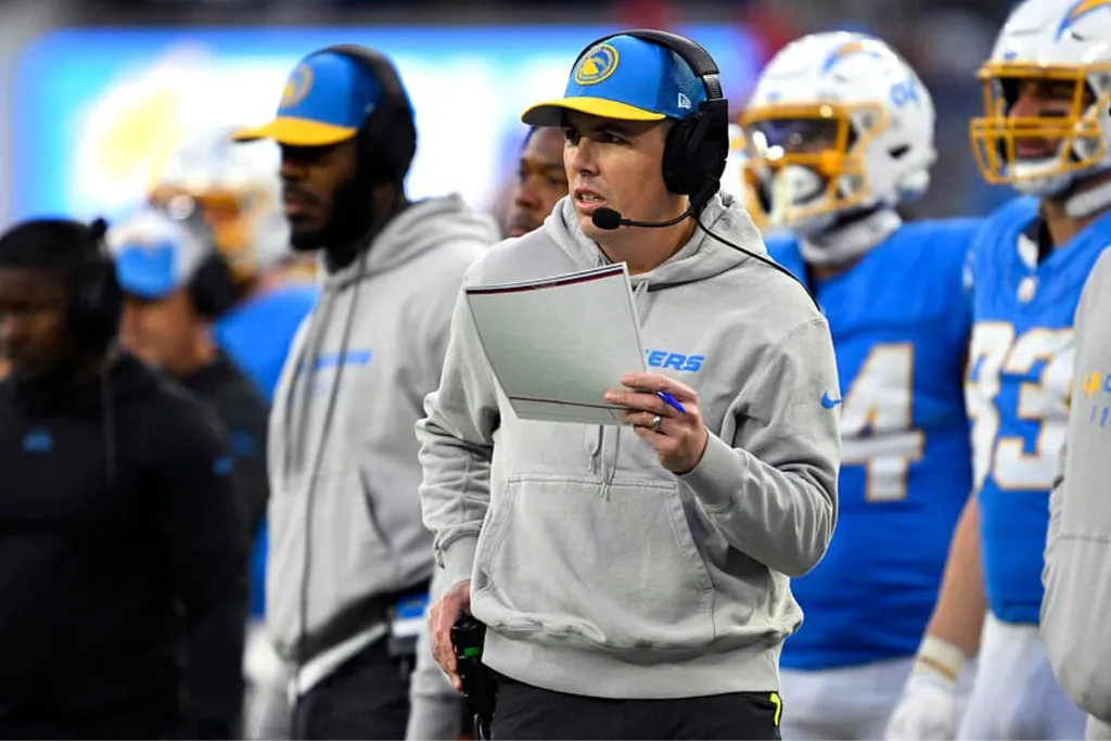 Franquia da NFL anuncia Kellen Moore como coordenador ofensivo do time