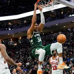 NBA: Giannis brilha e Bucks vencem Bulls na prorroga&ccedil;&atilde;o