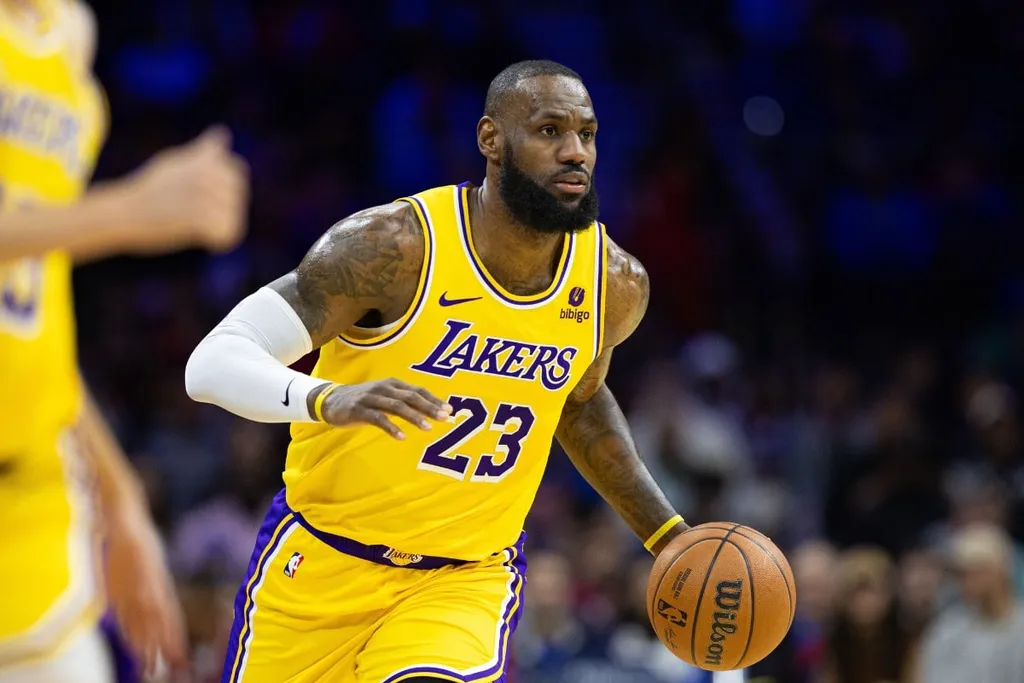 &lsquo;Muita coisa precisa mudar&rsquo;: desabafo de LeBron ap&oacute;s maior derrota&nbsp;da&nbsp;carreira
