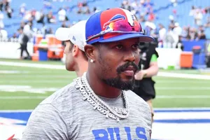 NFL: Von Miller é acusado de agredir mulher grávida em Dallas