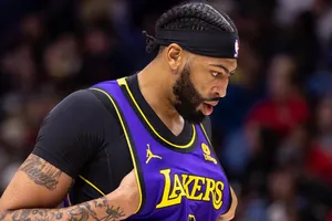 NBA: Anthony Davis brilha, mas Lakers perdem e geram ‘climão’ em Los Angeles