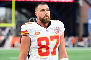 NFL: Travis Kelce não aprova chegada de treinador lendário na AFC West