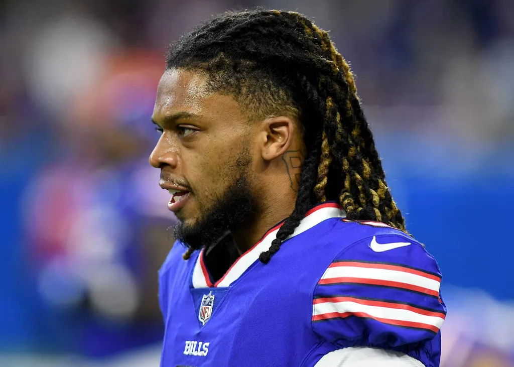 NFL: Ap&oacute;s sofrer parada card&iacute;aca, Damar Hamlin deve estrear na temporada pelos Bills