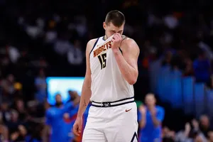 ‘Ele é um problema para a liga’, elogia Jokic após duelo contra joia da NBA