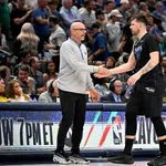 NBA: Com Lakers de olho, Dallas anuncia renova&ccedil;&atilde;o de pe&ccedil;a importante