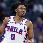 NBA Playoffs 2024: Tyrese Maxey vira d&uacute;vida nos 76ers para o jogo 2 com os Knicks