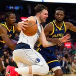 Mavericks vencem Warriors com duplo-duplo de Doncic