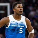Desabafo caro: estrela dos Timberwolves leva multa de R$ 200 mil da NBA