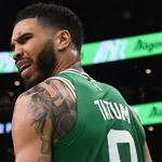NBA: Celtics atropelam Warriors por 52 pontos no anivers&aacute;rio de Tatum