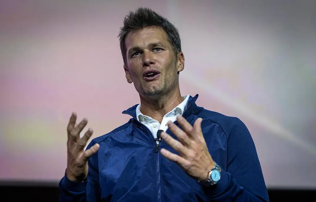 Tom Brady elogia goleiro do Corinthians em entrevista no Brasil; &lsquo;parece uma parede&rsquo;