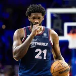 NBA: Joel Embiid passar&aacute; por cirurgia e d&aacute; adeus definitivo ao 2&ordm; MVP