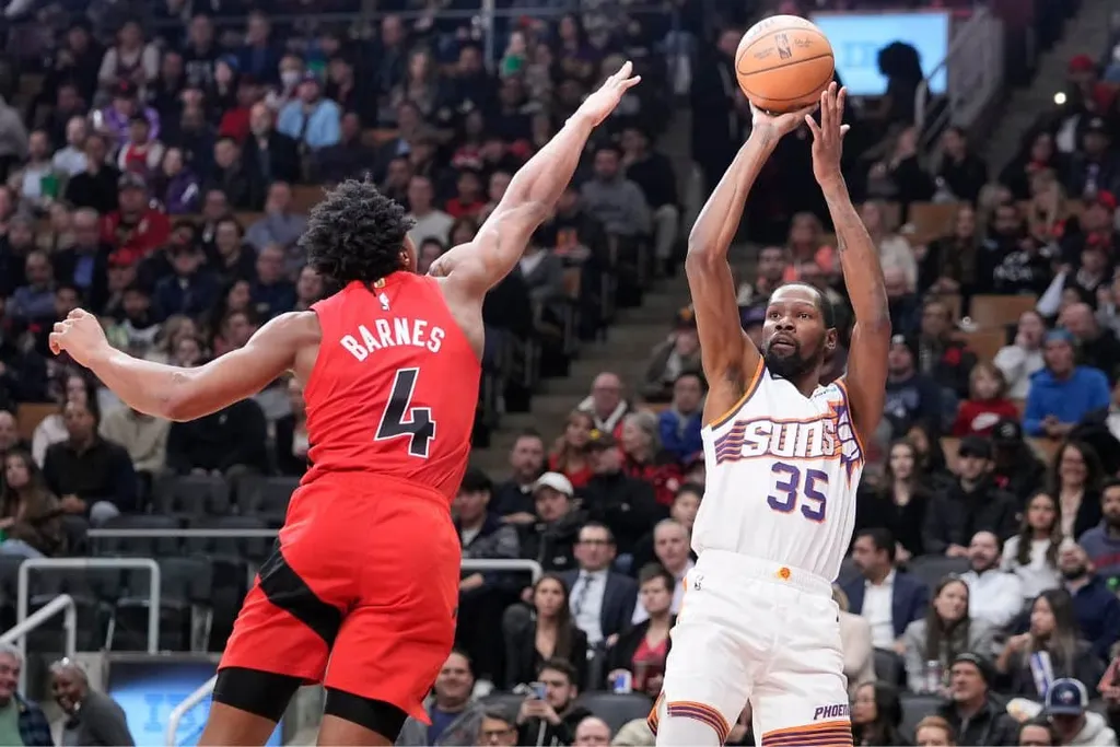 NBA: Kevin Durant entra no ranking dos 10 maiores pontuadores da hist&oacute;ria