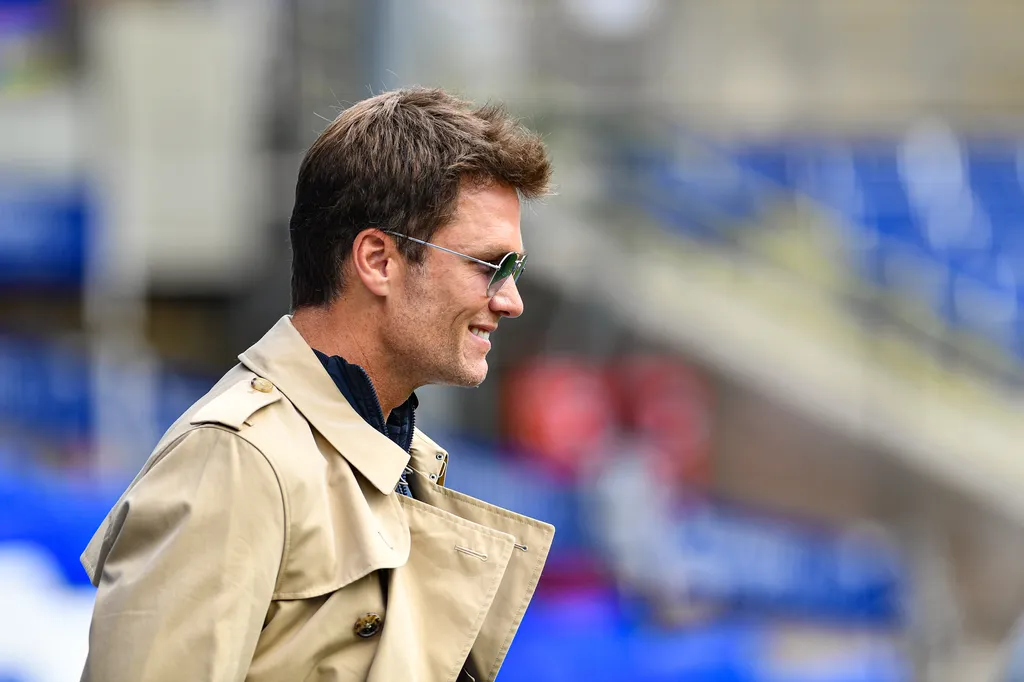 Tom Brady cutuca Eli Manning e relembra derrotas para &lsquo;irm&atilde;o mais novo de Payton&rsquo;