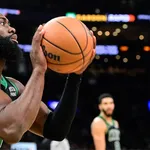 NBA: Celtics voltam a bater o Orlando Magic e se isolam na lideran&ccedil;a