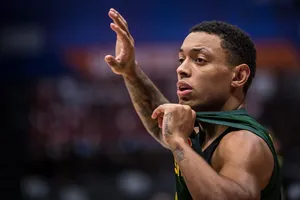 Copa do Mundo de Basquete: Brasil supera sufoco e se classifica para 2ª fase