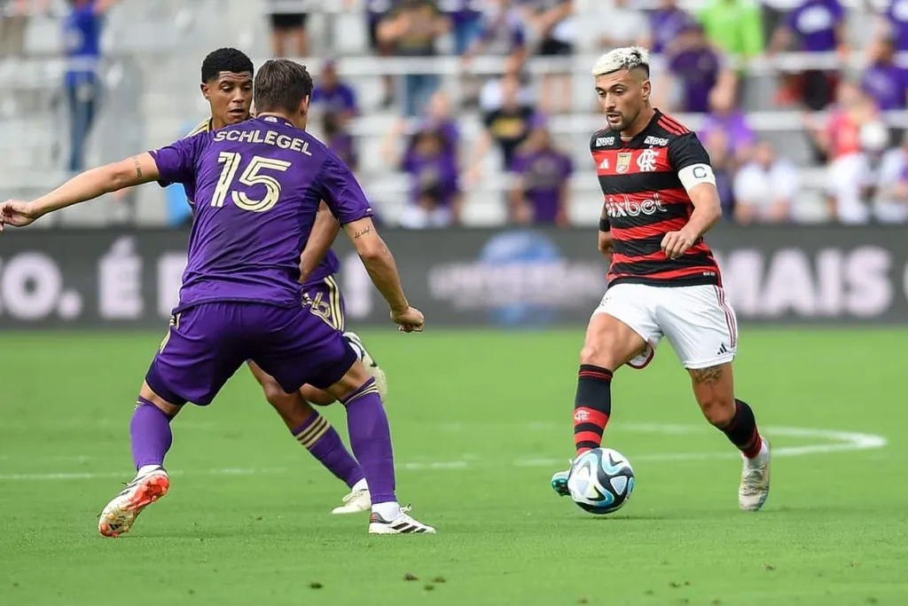 Ex-Botafogo complica a vida do Flamengo em amistoso&nbsp;em&nbsp;Orlando