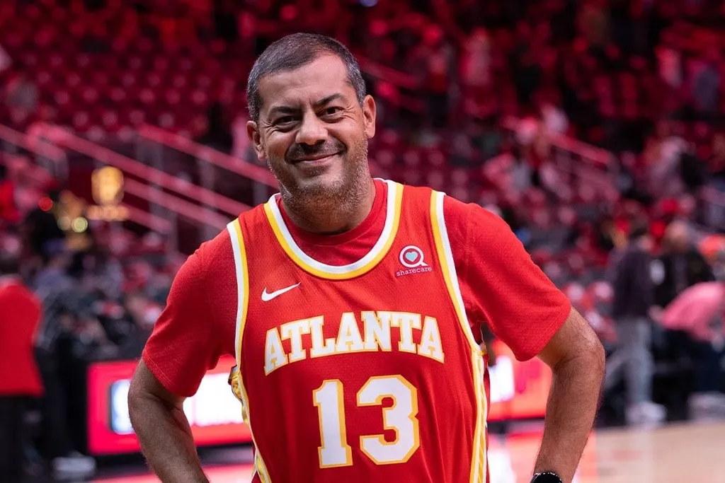 NBA: brasileiro fan&aacute;tico montou quadra dos Hawks e foi notado pelo time