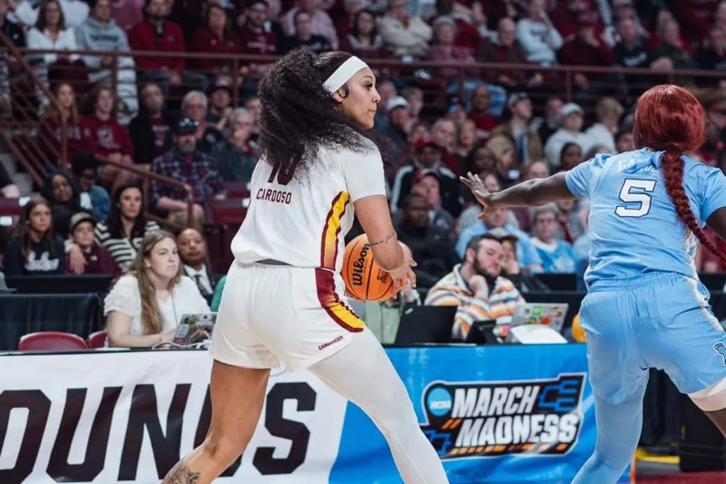Quem &eacute; Kamilla Cardoso, brasileira que faz sucesso no basquete dos Estados Unidos