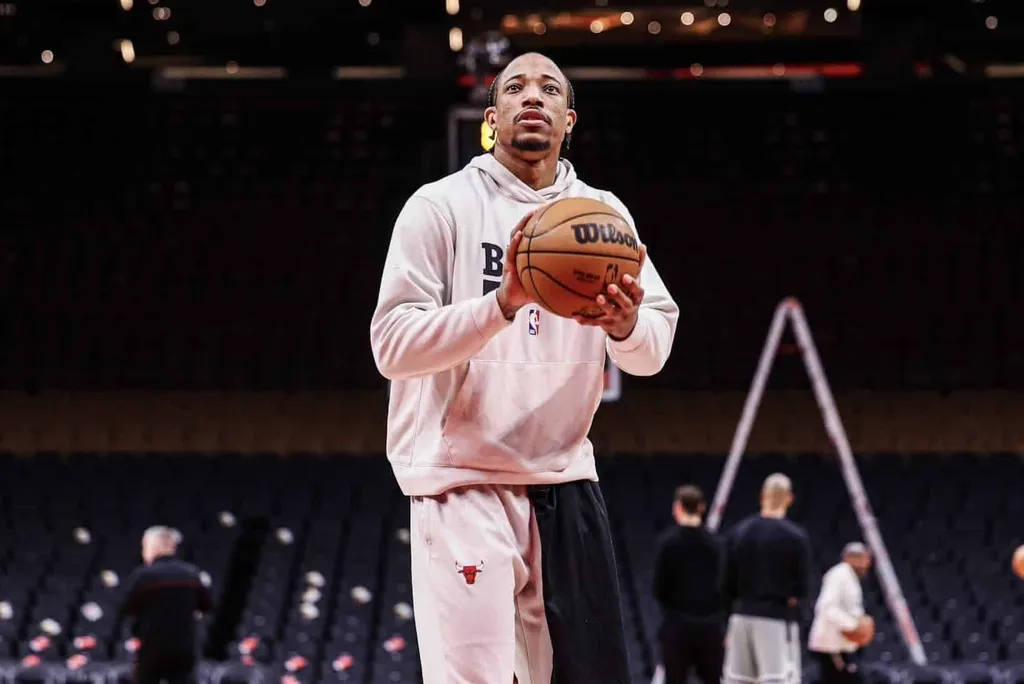 Tudo ou nada: DeRozan encara seu ex-time, o Raptors, no play-in da NBA