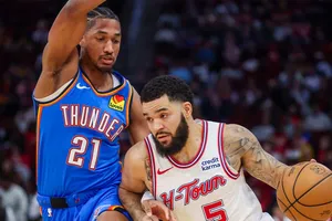 NBA: Rockets mantém retrospectivo positivo em casa e surpreende OKC