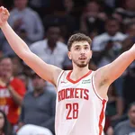 NBA: Alperen Sengun tem les&atilde;o confirmada e deve perder fim da temporada