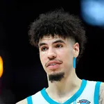 NBA: Exame confirma les&atilde;o s&eacute;ria de LaMelo Ball