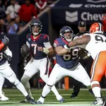 Playoffs da NFL: C.J. Stroud beira &agrave; perfei&ccedil;&atilde;o e Texans vencem