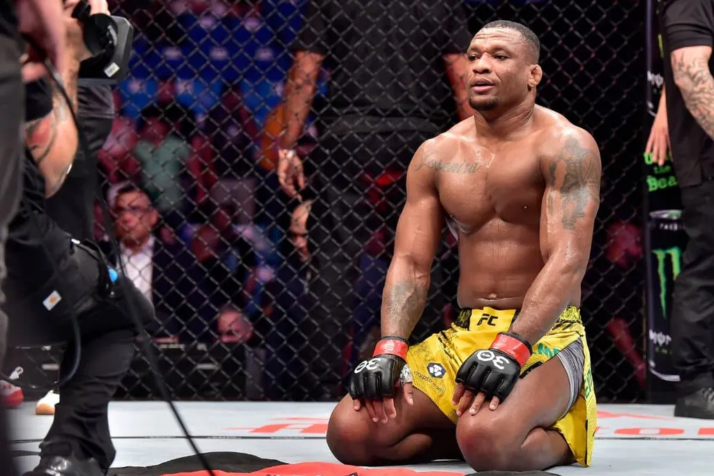 Malhadinho se pronuncia ap&oacute;s derrota no UFC 299: &lsquo;Tranquilo&rsquo;