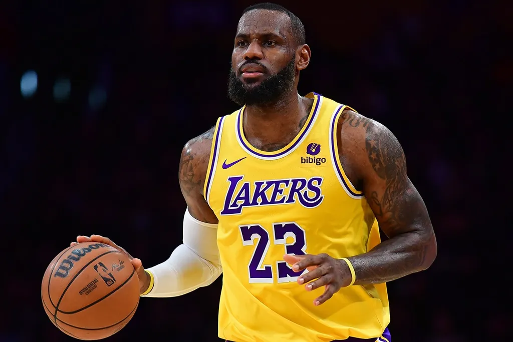 NBA: Em noite de recorde de LeBron, coadjuvantes garantem triunfo dos Lakers