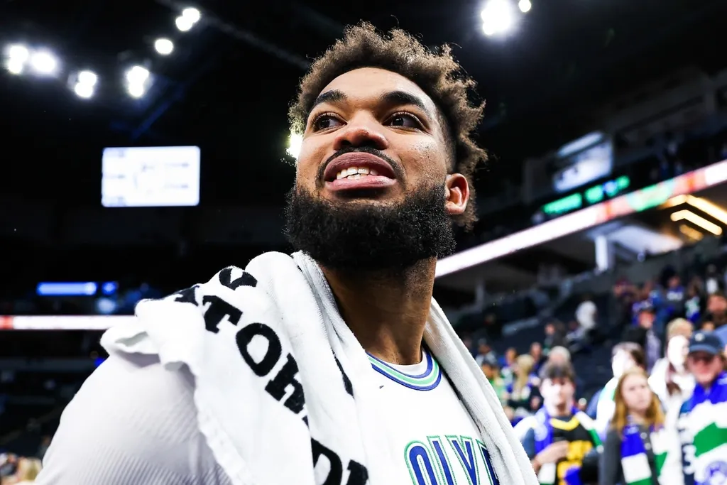 NBA: Destaque dos Wolves sofre les&atilde;o no joelho e est&aacute; fora por tempo indeterminado