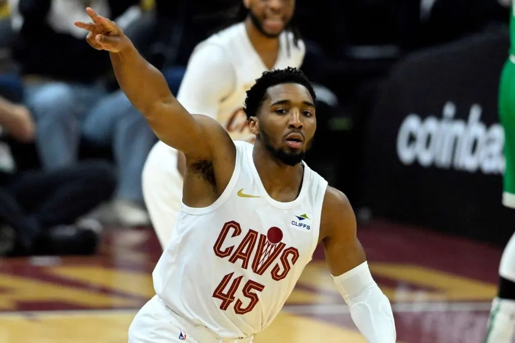 NBA Playoffs 2024: Donovan Mitchell vai para jogo decisivo contra os Celtics?