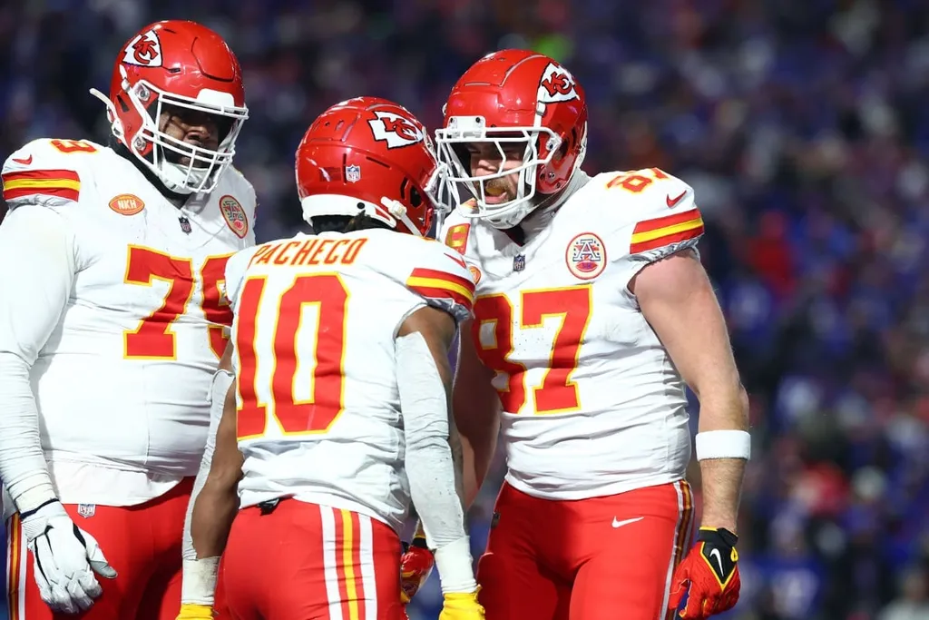 Playoffs da NFL: Chiefs garantem vaga na final da AFC ap&oacute;s erro inacredit&aacute;vel de kicker