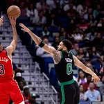 Com boa atua&ccedil;&atilde;o de Tatum, Celtics superam Pelicans e voltam a vencer na NBA
