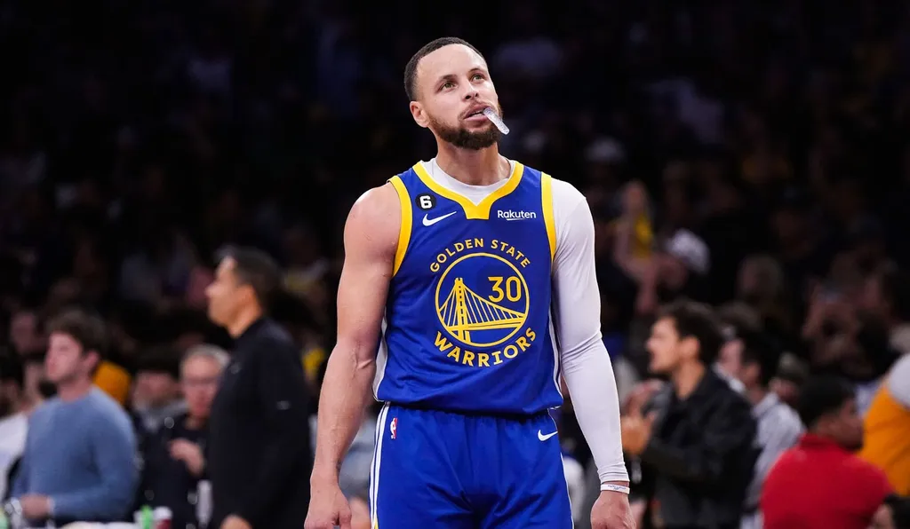 NBA: Stephen Curry tra&ccedil;a plano ousado por novo t&iacute;tulo com os Warriors