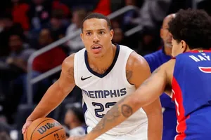 NBA: Grizzlies atropelam Pistons com 49 de Desmond Bane, e Ja Morant comemora