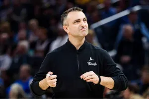 NBA: técnico dos Raptors se revolta e acusa arbitragem de favorecer os Lakers