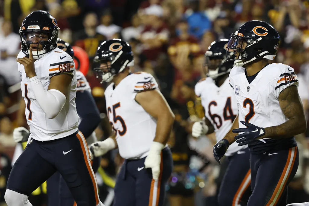NFL:  Bears vencem Commanders e conquistam primeira vit&oacute;ria da temporada