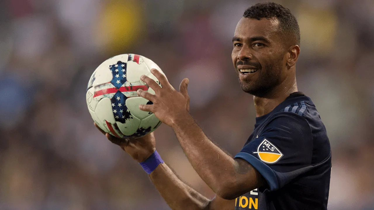 Ashley Cole no LA Galaxy (Foto: MLS/Divulga&ccedil;&atilde;o)