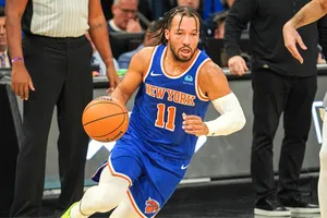 NBA: Em noite de Jalen Brunson, Knicks batem 76ers com autoridade