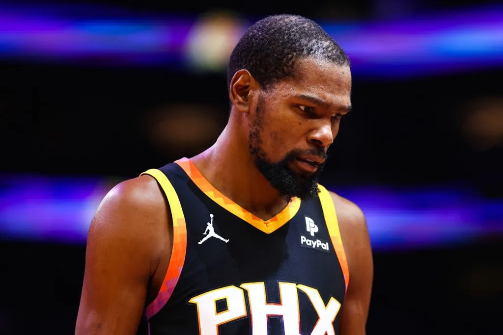 Deu ruim? Kevin Durant mostra frusta&ccedil;&atilde;o com os Suns na NBA 2023/24